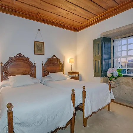 Paco De - Turismo De Habitacao Bed & Breakfast Lanheses